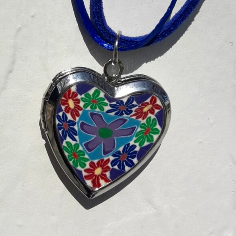🩷 Locket Pendant Necklace Heart Shaped Murano Italy Millefiori Glass